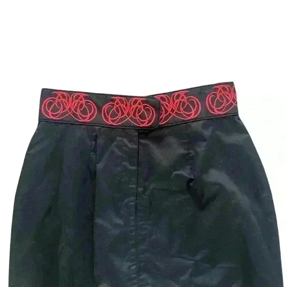 Elizabeth McKay Black Skirt with Embroidered Waist Size 8 - Picture 2 of 7